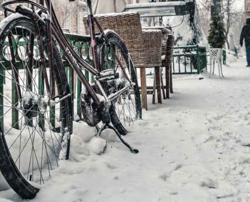 Fahrrad im Schnee